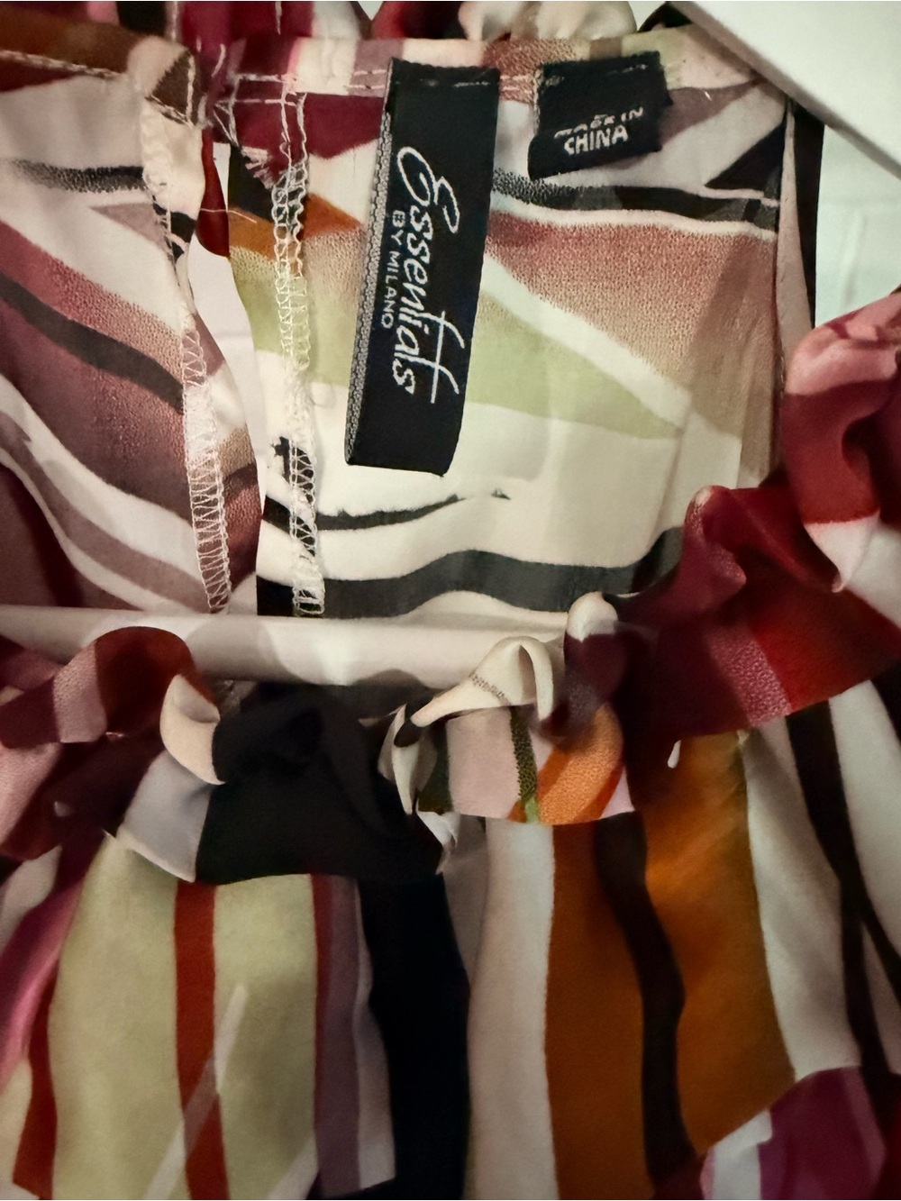 Gorgeous Ruffled Sleeveless Blouse Multicolor - NWOT Sz. L - Picture 3 of 3